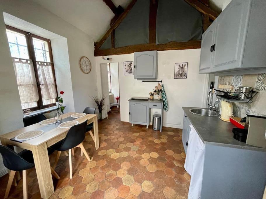 Maison A Proximite De Barbizon / Fontainebleau / A6 Saint-Sauveur-sur-Ecole Bagian luar foto